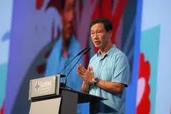 Menteri Kesihatan, Encik Ong Ye Kung, mengumumkan bahawa lagi $140 juta akan diperuntuk untuk mempertingkat dan memperluas pusat penuaan aktif (AAC) di Singapura semasa ucapannya di sambutan ulang tahun ke-10 Pejabat Generasi Warga Emas (SGO) pada 12 Oktober 2024 di Pusat Konvensyen dan Pameran Suntec.