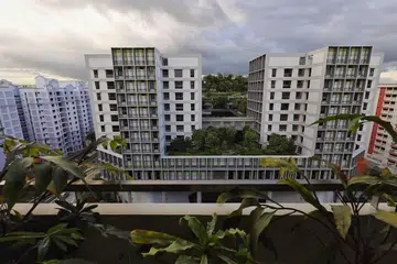 MENYOKONG WARGA EMAS MENITI USIA SENJA: Kampung Admiralty di Woodlands Drive 71 merupakan kampung persaraan pertama di Singapura. Pemerintah akan terus memberi jaminan lebih besar kepada warga emas dalam persaraan, dengan memastikan mereka akan mempunyai pelbagai pilihan untuk memanfaatkan nilai rumah, jika diperlukan, kata Profesor Muhammad Faishal Ibrahim. - Foto fail