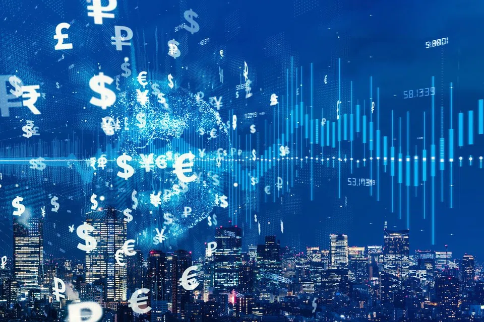 Kenaikan kos sara hidup merupakan antara keprihatinan utama warga. Bagi membantu warga, pemerintah menawarkan beberapa alat teknologi yang boleh mempermudah usaha menjimat wang dan menangani inflasi. 