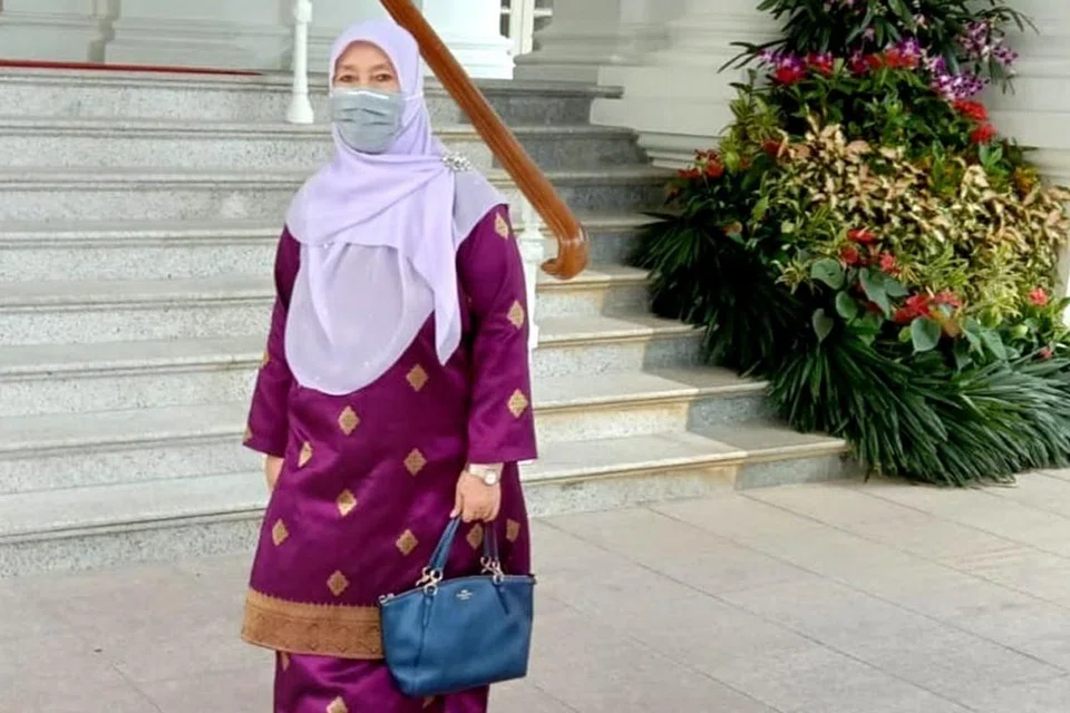 INGIN TERUS BERBAKTI: Cik Alimah Hassan, meraih pelbagai pengalaman sepanjang menjadi relawan di Masjid Hasanah. - Foto MASJID HASANAH