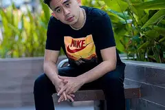 ALIF: Mengakui tidak tengok trend muzik mana yang popular. Kepopularan, baginya, tidak terikat pada sesuatu genre. Beliau lebih suka melihat lagu mana yang sesuai dengan kebolehan dan kekuatan seseorang penyanyi. - Foto BH oleh NUR DIYANA TAHA