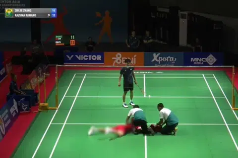 Zhang Zhijie meninggal dunia selepas rebah di gelanggang semasa Kejohanan Berpasukan Campuran Badminton Remaja Asia di Yogyakarta, Indonesia.