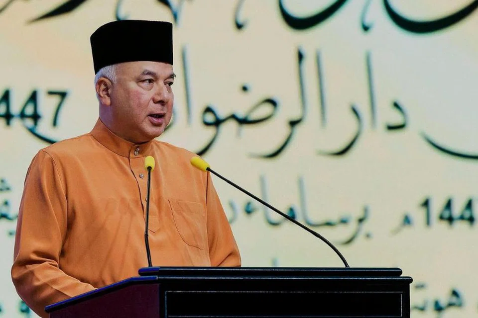 Sultan Perak, Sultan Nazrin Shah.