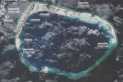 Imej satelit yang disediakan oleh Pusat Kajian Strategik dan Antarabangsa/Inisiatif Ketelusan Maritime Asia/Digital Globe pada 9 Ogos menunjukkan Terumbu Mischief di Laut China Selatan. 