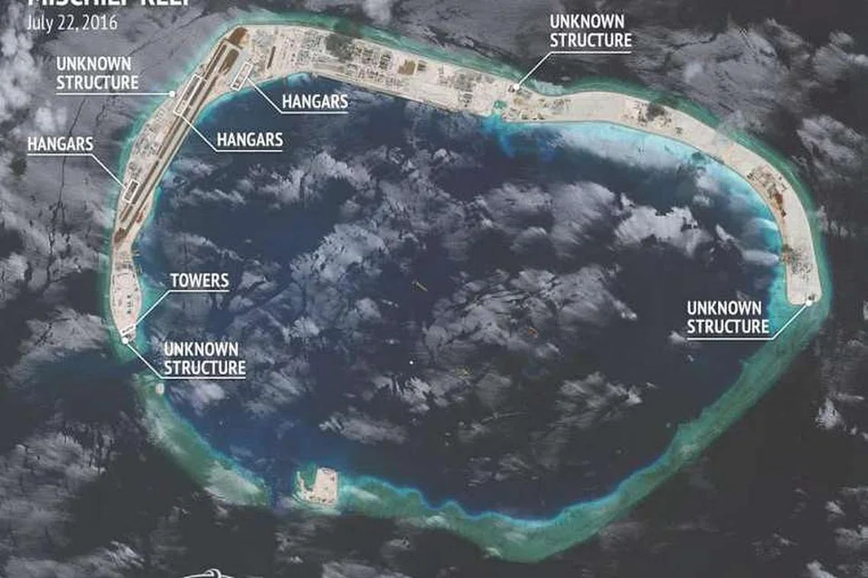 Imej satelit yang disediakan oleh Pusat Kajian Strategik dan Antarabangsa/Inisiatif Ketelusan Maritime Asia/Digital Globe pada 9 Ogos menunjukkan Terumbu Mischief di Laut China Selatan. 