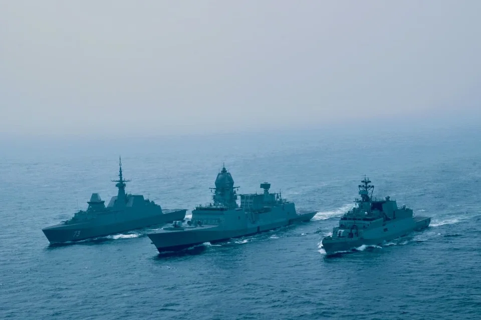 Antara kapal perang Tentera Laut Republik Singapura (RSN) dan Tentera Laut India yang menyertai Simbex 2026 di Teluk Benggala, India.