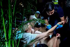 Serbuan pihak berkuasa Malaysia di sebuah pusat kesihatan atau spa yang menjadi tumpuan lelaki gay di Chow Kit, Kuala Lumpur, menahan ratusan lelaki yang dipercayai terbabit dengan aktiviti hubungan seksual songsang.   