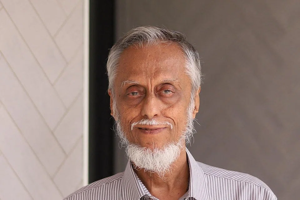 ENCIK IZZUDDIN TAHERALLY: Sumbangan dari hasil wakaf yang diterima meringankan usaha 4PM untuk mendapatkan dana tambahan.- Foto FADLI SAZALI