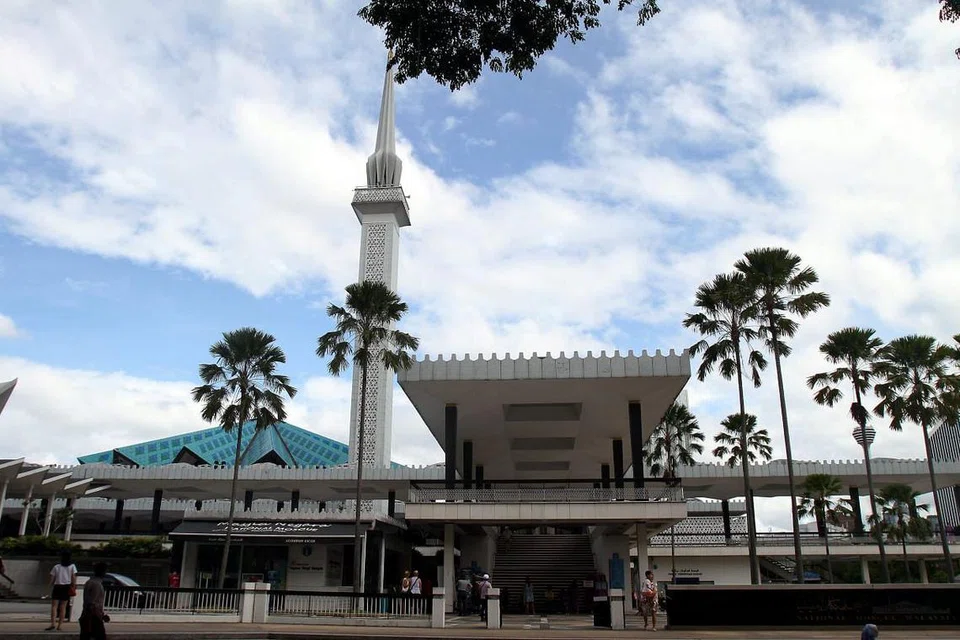 TUNGGU KENYATAAN RASMI: Kenyataan rasmi mengenai apakah solat Jumaat di Malaysia akan ditangguhkan akan dikeluarkan pada tengah hari nanti (13 Mac).