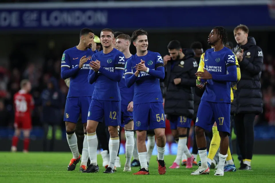 PERLAWANAN SENGIT: Pemain Chelsea meraikan kemenangan 6-1 mereka ke atas Middlesbrough untuk layak ke peringkat akhir Piala Carabao. 