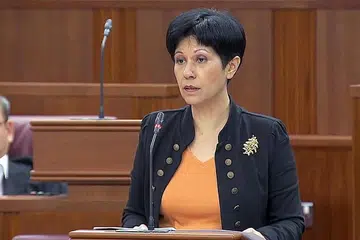 CIK INDRANEE RAJAH: Menekankan bahawa peguam di sini perlu melabur dalam membina keupayaan, kemahiran dan kepakaran yang diperlukan. - Foto fail