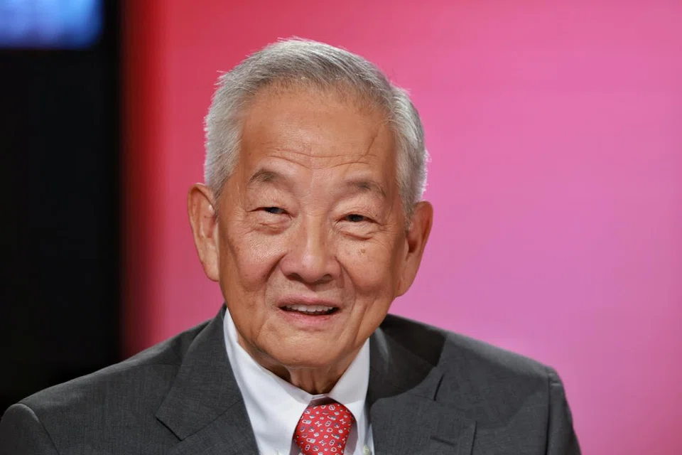 NG KOK SONG: Mantan ketua pegawai pelaburan GIC, Encik Ng Kok Song, 75 tahun, mengulangi mesej kempennya bahawa beliau bertanding sebagai seorang calon yang bukan berpihak dengan mana-mana parti politik.