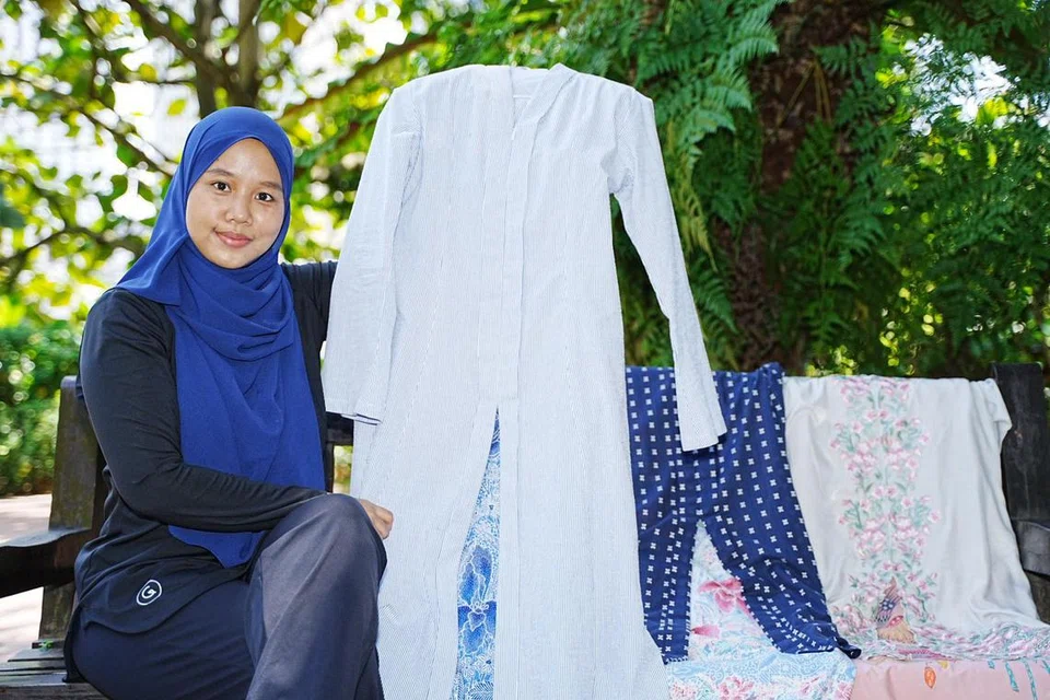 Pengasas jenama fesyen Hafizah Ghazali, Cik Hafizah Ghazali, dengan koleksi rayanya tahun ini. Jenamanya terkenal dengan amalan fesyen yang mampan dan beretika. 