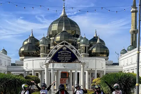 kumpulan wanita penunggang skuter, pengembaraan motosikal Malaysia, Belting Babes Singapura