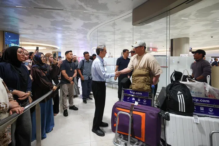 Konflik Timur Tengah, pelajar S’pura di Timur Tengah, Faishal, pulang, Muis