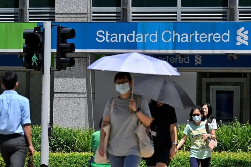 Bank yang berpusat di Asia itu menggajikan sekitar 52,000 orang dalam peranan sokongan tersebut pada akhir 2025, dengan operasi yang merentasi Singapura, Hong Kong, China, India dan Poland.