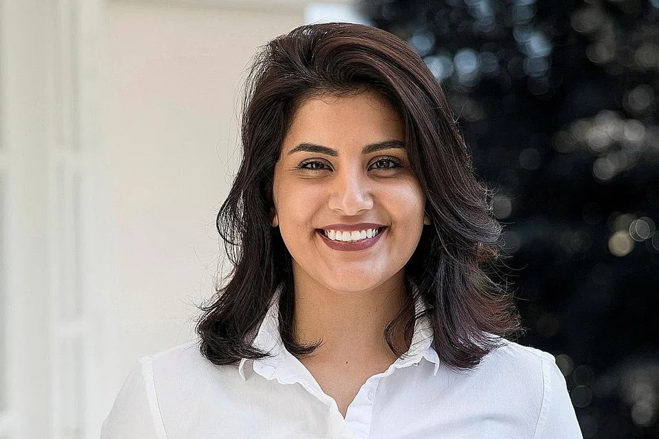 DIBEBASKAN: Aktivis hak wanita Arab Saudi Loujain al-Hathloul dibebaskan setelah lebih tiga tahun dipenjara. - Foto fail
