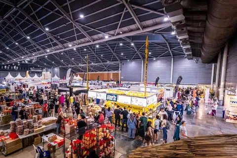 Acara Mega Raya Expo 2026 akan menampilkan 150 gerai dalam suasana malam bertemakan ‘Moonlight Mirage’.
