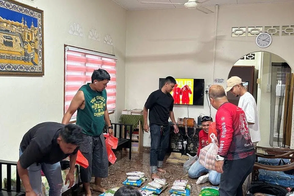 SALING MEMBANTU: Kumpulan motosikal YOSHIKO utamakan sikap berkeluarga dan membantu masyarakat sebagai matlamat kumpulan mereka.