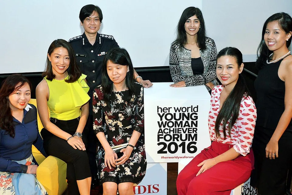 WANITA BERJAYA: (Dari kiri) Pengurus Kanan Cukai di PwC, Cik Lim Ke Xin; pengasas bersama gedung fesyen dalam talian Love, Bonito, Cik Rachel Lim; Penolong Pesuruhjaya Kanan (SAC) Polis, Cik Zuraidah Abdullah; Saintis di Institut Kajian Infokom, Agensi bagi Sains, Teknologi dan Penyelidikan (A*Star), Dr Yeo Sze Ling; Ketua Industri, Pelancongan, Asia Tenggara di Facebook, Cik Simrat Sawhney; Ketua Pegawai Eksekutif, Mercury Group, Cik Tjin Lee; dan pengasas The Nail Fashion, Cik Cheryl Ou. - Foto KHALID BABA