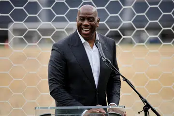 Bekas pemain bola keranjang Earvin ‘Magic’ Johnson berucap semasa acara menandakan 30 hari menjelang permulaan Piala Dunia.
