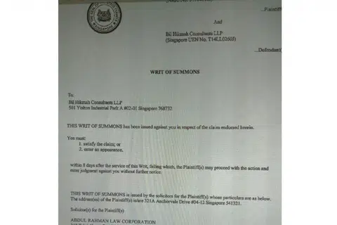 MOHON WANG DIKEMBALIKAN: Writ saman yang diambil jemaah Bil Hikmah menuntut firma itu mengembalikan bayaran sebanyak $156,443.