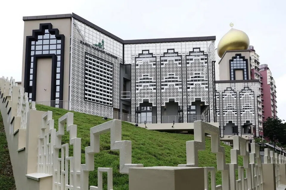 Masjid Darul Makmur, dibuka semula, Aidiladha 