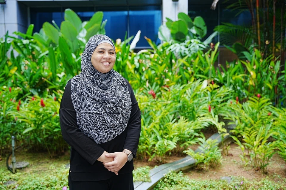 Cik Juliah, 44 tahun sebelum ini telah menjaga anak sulungnya, Allahyarham Mohamad Izhar Mohamad Azhar, yang dilahirkan dengan ‘Right Isomerism’, penyakit yang menyebabkan kerosakan pada jantung, paru-paru, limpa, usus dan ginjal.