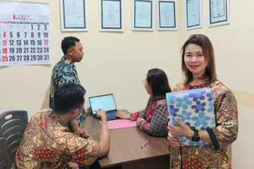 Cik Sumiyati Da’im memulakan agensi pembantu rumah sekitar tiga dekad selepas menyerantau ke Singapura untuk bekerja sebagai pembantu rumah. 