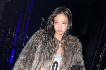 Lagu terbaru artis K-Pop, Jennie Blackpink, yang berjudul, ‘Like Jennie’, dikatakan mempunyai persamaan dengan lagu tema watak, ‘Rani’, lakonan Alia Bhatt, yang dicipta komposer terkenal India, Pritam.