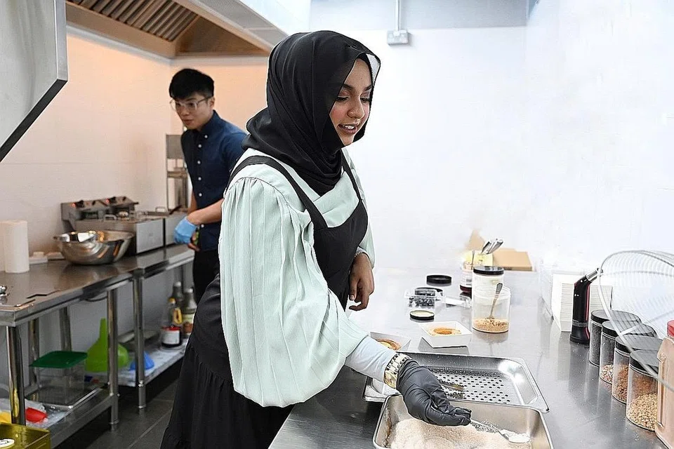 DAPUR AWAN: Dapur awan yang dibuka di kawasan Bukit Timah membuka ruang bagi Churros Republic memenuhi permintaan pelanggan melalui khidmat penghantaran dengan lebih cekap dan jimat kos.