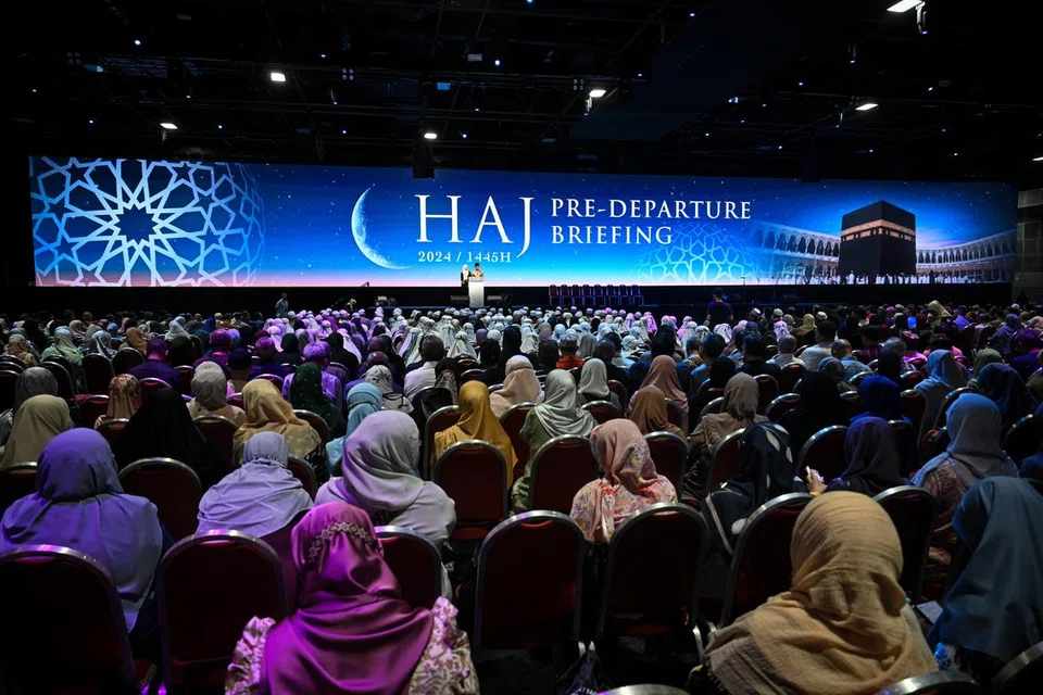 Seramai 900 anggota jemaah haji Singapura yang bakal menunaikan haji pada 2024, telah menghadiri taklimat di Pusat Konvensyen & Pameran Suntec pada 18 Mei.