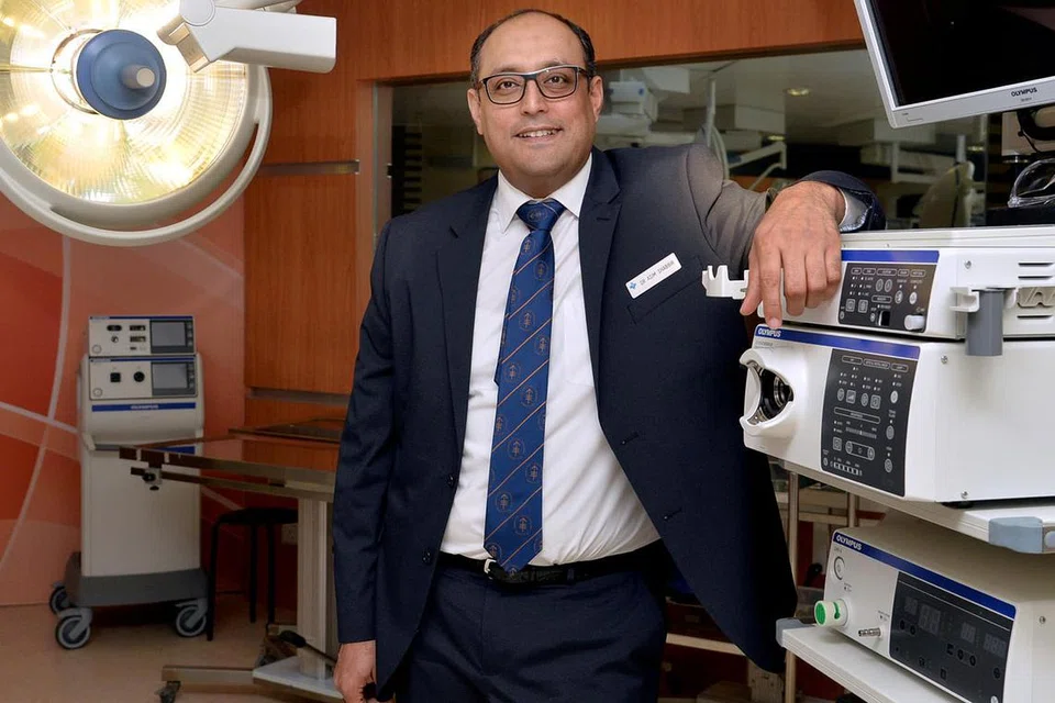 DR ASIM SHABBIR: Berpendapat bahawa berat badan yang turun naik tidak semestinya ekoran kurang disiplin kerana terdapat banyak faktor yang mempengaruhinya termasuk fisiologi badan seseorang, persekitaran di mana ia terdedah, norma budaya, kepercayaan dan sebagainya. - Foto M.O. SALLEH