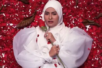 Wany Hasrita kembali dengan lagu kelima yang menggunakan kekata ‘Rindu’ iaitu ‘Noktah Rindu’.
