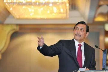 LAHIR AZAM: Menteri Penyelaras Politik, Undang-Undang dan Hal Ehwal Keselamatan Indonesia, Encik Luhut Binsar Pandjaitan, mahu meningkatkan belanjawan pertahanan Indonesia. - Foto THE STRAITS TIMES