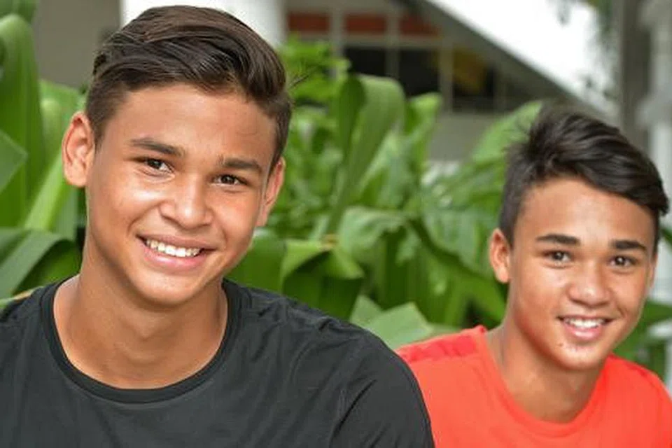 BAKAT KEMBAR: Irfan (kiri) dan Ikhsan menyertai pasukan Liga-S dan Liga Prime Home United musim ini.