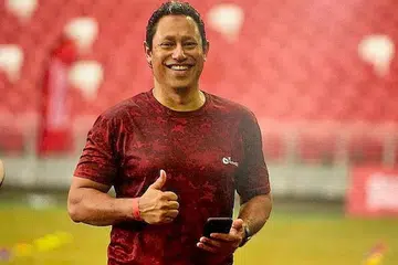 TUGAS BARU: Bekas atlit lompat pagar negar, Malik Aljunied telah dilantik sebagai pengarah eksekutif Persatuan Atletik Singapura (SA). - Foto SPORTSG