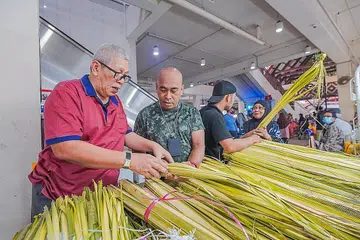 - Foto BH oleh NUR DIYANA TAHA