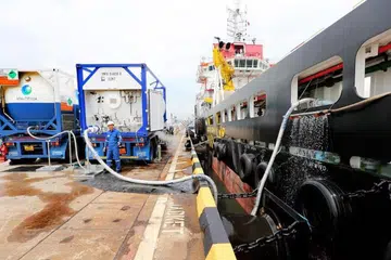 Pavilion Energy membekalkan satu pertiga daripada permintaan tenaga dan gas perindustrian Singapura. Ia juga membekalkan LNG kepada kapal-kapal di sini.