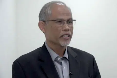 Menteri Bertanggungjawab Bagi Ehwal Masyarakat Islam, Encik Masagos Zulkifli Masagos Mohamad (gambar atas). - Foto melalui tangkap layar video