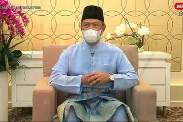 PM MUHYIDDIN: Bangga melihat kecekalan dan semangat juang semua pihak dan seluruh rakyat saling membantu membela nasib rakyat yang terkesan akibat pandemik Covid-19. - Foto JAKIM/FACEBOOK