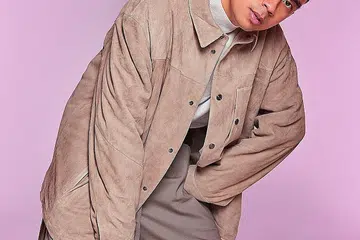 ENGGAN KISAH 'TERGANTUNG': Selepas menghasilkan lagu 'Adakah Kau Mendengar?' yang sudah distrim lebih sejuta kali kini di Spotify, Alyph terdorong terus bercerita tentang perjalanan hidup lantas timbullah idea album EP 'III/IIII' yang mengandungi tiga lagu. - Foto UNIVERSAL MUSIC