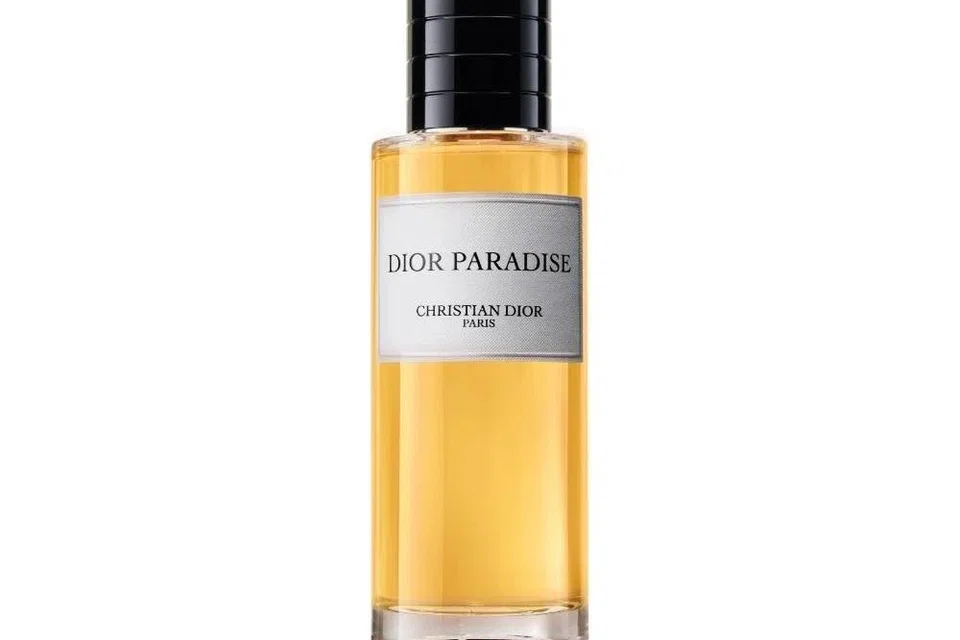 ‘Dior Paradise’, hasil ciptaan Francis Kurkdjian, mendapat inspirasi daripada ‘Chateau de La Colle Noire’ – estet mendiang Christian Dior di Provence, Perancis – tempat di mana ratusan pokok badam mekar berbunga pada setiap musim bunga.