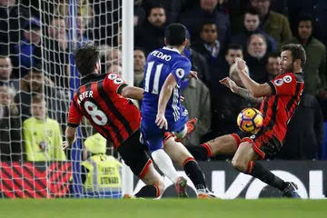 Pedro menjaringkan gol ketiga Chelsea dalam kemenangan 3-0 ke atas Bournemouth dalam perlawanan EPL di Stamford Bridge pada 26 Dis 2016. 