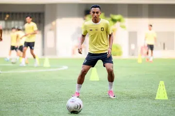 Faris Ramli menjalani latihan pada 27 Oktober ketika Tampines Rovers membuat persiapan bagi menghadapi aksi penting Liga Perdana Singapura (SPL) pada hujung minggu ini.