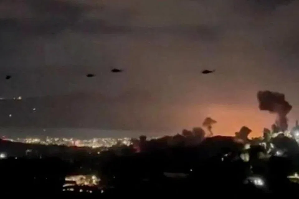 Amerika Syarikat, Donald Trump, menahan Presiden Venezuela, Nicolas Maduro, Caracas