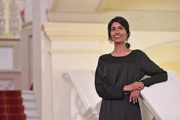 SUMBANGAN BERMAKNA: Cik Noor Mastura pernah mengharungi kehidupan sempit lagi mencabar, tetapi berjaya bangkit membantu golongan yang memerlukan. - Foto BH oleh DESMOND FOO