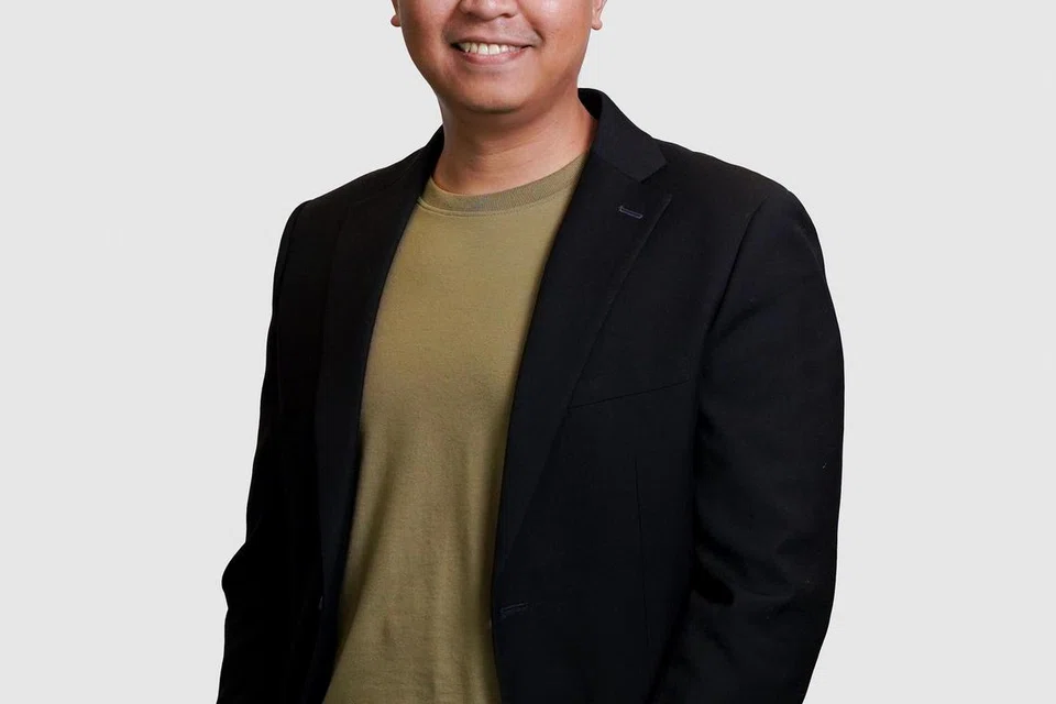 Encik Muhammad Alfi Muhammad Ramli berkata sikap Encik Lawrence Wong yang mudah selesa dengan penduduk membuat pemimpin negara itu begitu popular dalam kalangan penduduk.