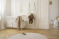 IKUT CITA RASA SIAPA?: Trend di mana ibu bapa tentukan warna kuning air untuk menjadi warna ‘kegemaran’ anak mereka – daripada pakaian hingga ke perabot – dipanggil ‘sad beige parenting’. 