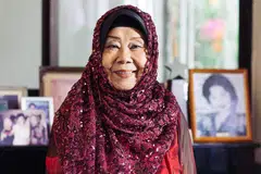 Allahyarhamha Asiah Aman, atau nama pentasnya, Nona Asiah, dikenali sebagai peminjam suara pada filem-filem klasik era P. Ramlee di samping guru kepada ramai bakat seni di Bengkel Radio dan TV Kanak-Kanak.